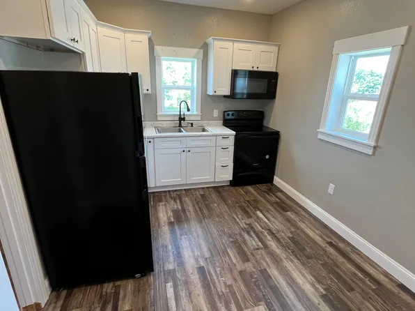 (undisclosed Address), Mountain Grove, MO 65711