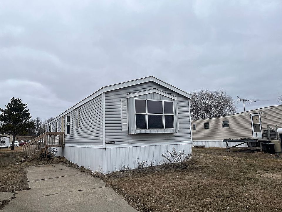 1st image of 1220 8th St SE Lot 84