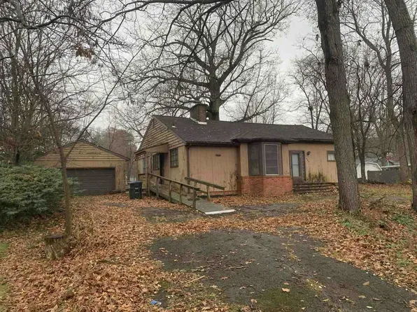 606 Wakefield Village Blvd, Kendallville, IN 46755