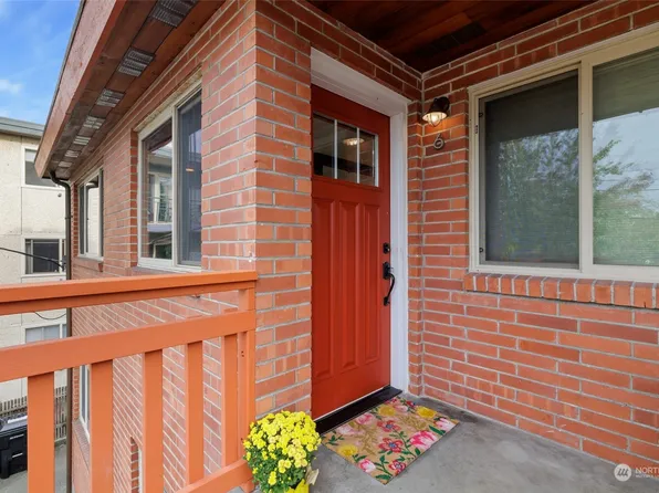 461 N 45th Street #6, Seattle, WA 98103