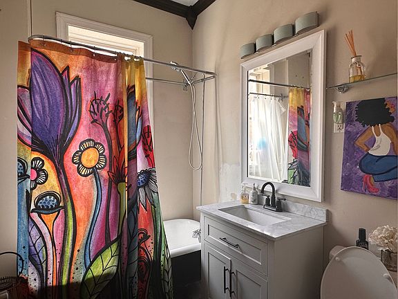 5th image of 7422 S Blackstone Ave #1