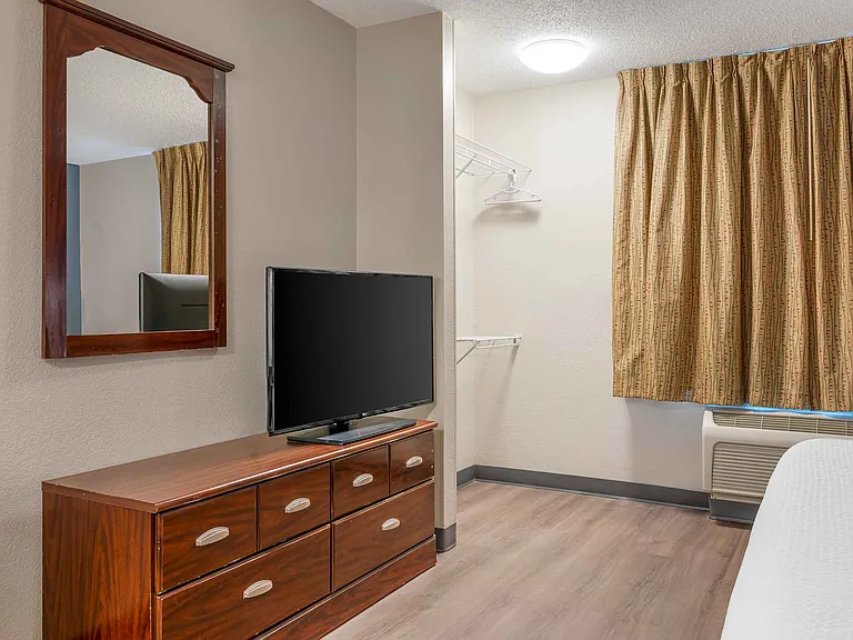 Studio Suite - 1 King Bed