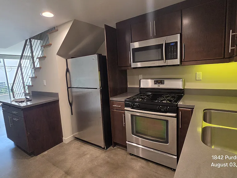 1842 Purdue Ave #105 — Photo 2
