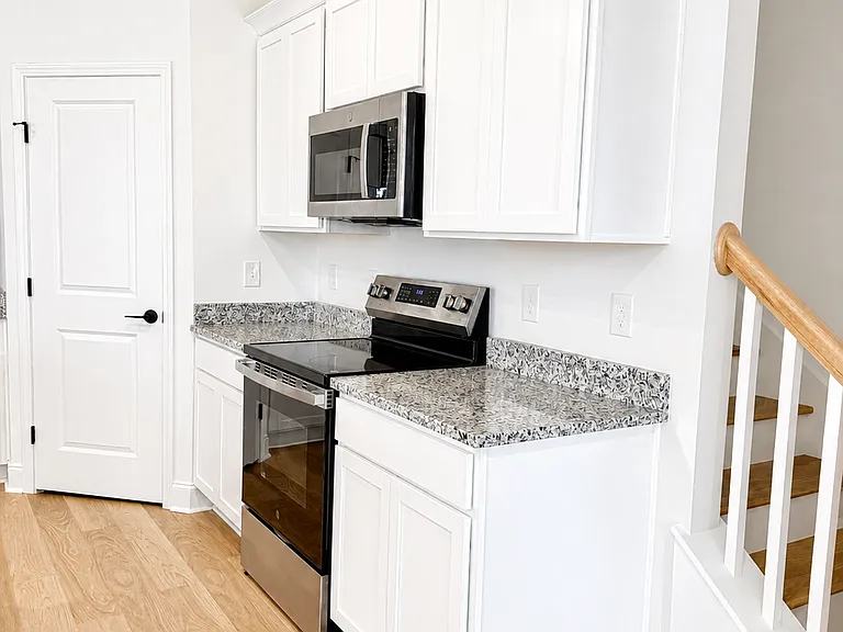 1821 Bennett Village Dr — Photo 8