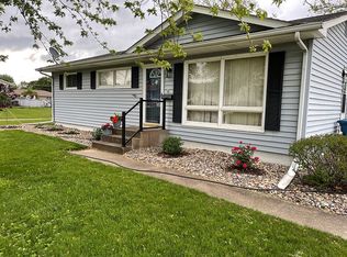 4006 1st St, East Moline, IL 61244