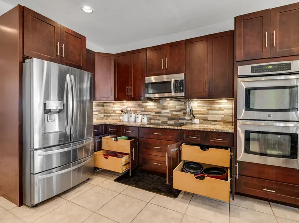 4029 Bridge Water Rd, Heartland, TX 75126