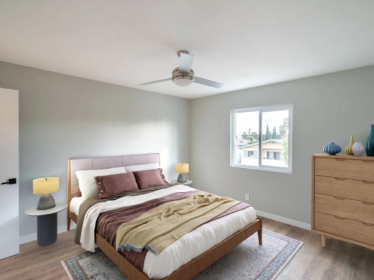 5847 Willoughby Ave — Photo 2