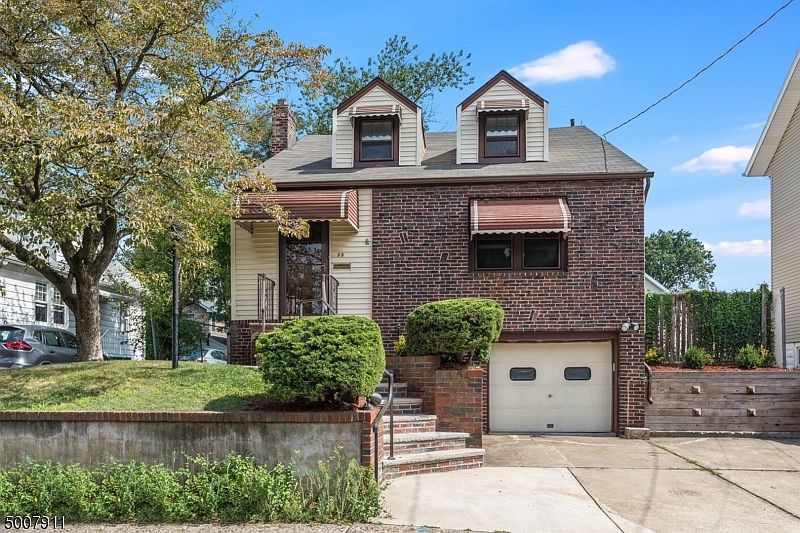 1st image of 58 Hendel Ave