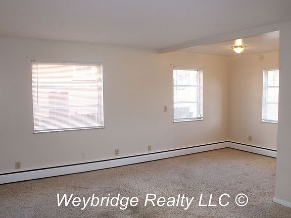 4th image of 3853 Delmar Ave #2