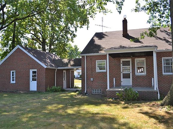 3rd image of 23101 Ivan Ave
