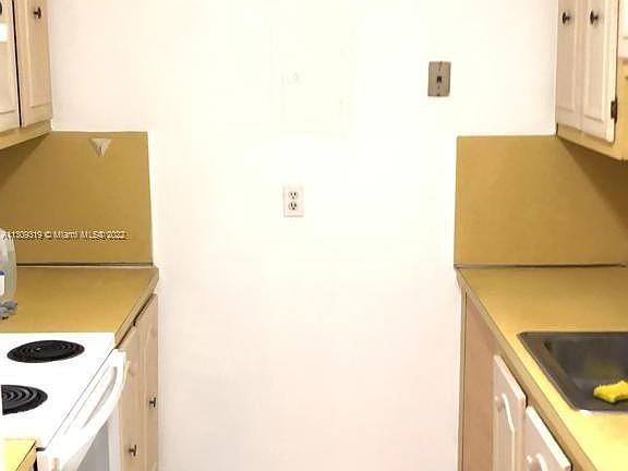 2nd image of 13455 NE 10th Ave APT 411