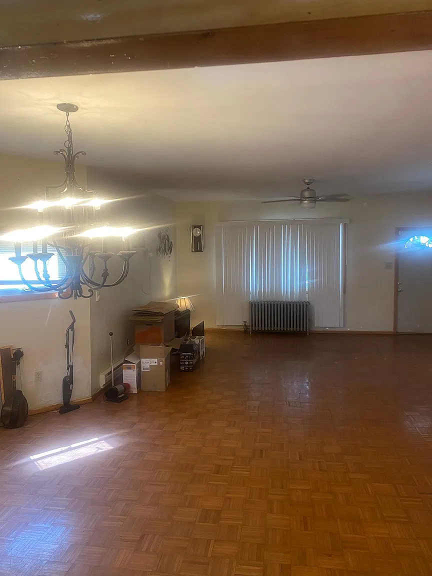 137 Willow St photo 1