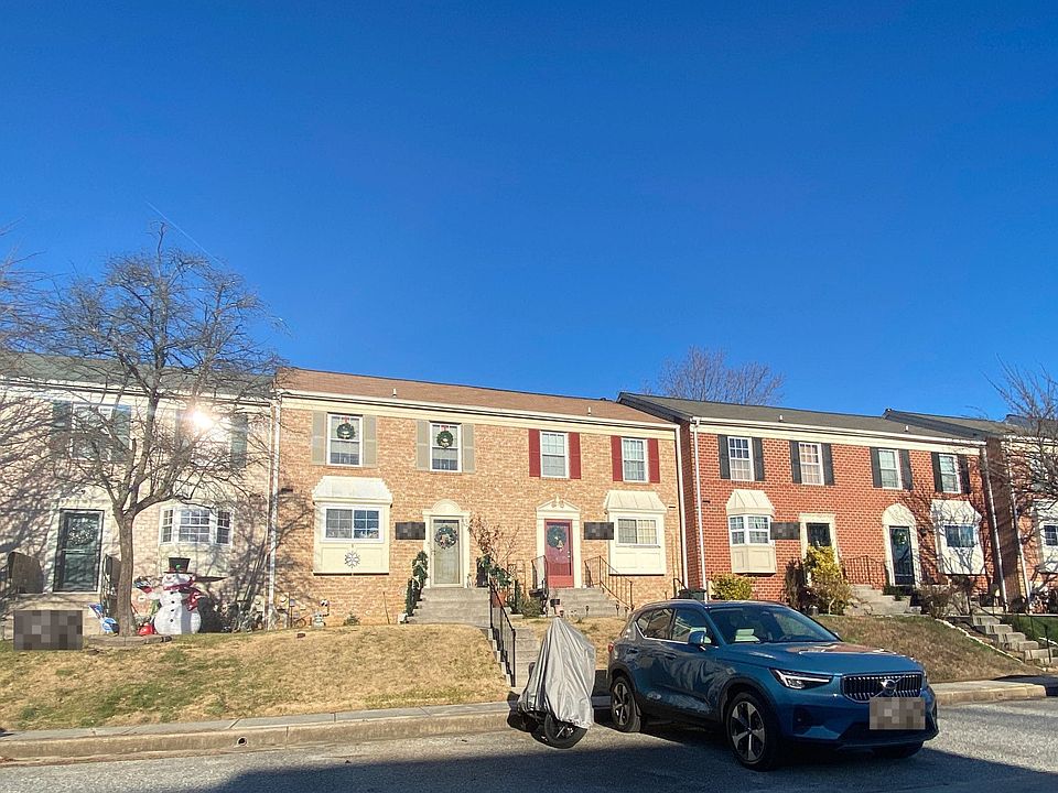 2nd image of 10 Spring Glen Ct