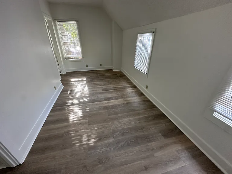 1511 Bath St #4 — Photo 4