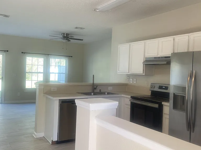 1707 Biscayne Bay Cir — Photo 11