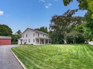 129 S Country Rd, Bellport, NY 11713