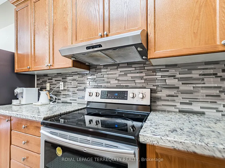 3926 Candlelight Dr — Photo 28
