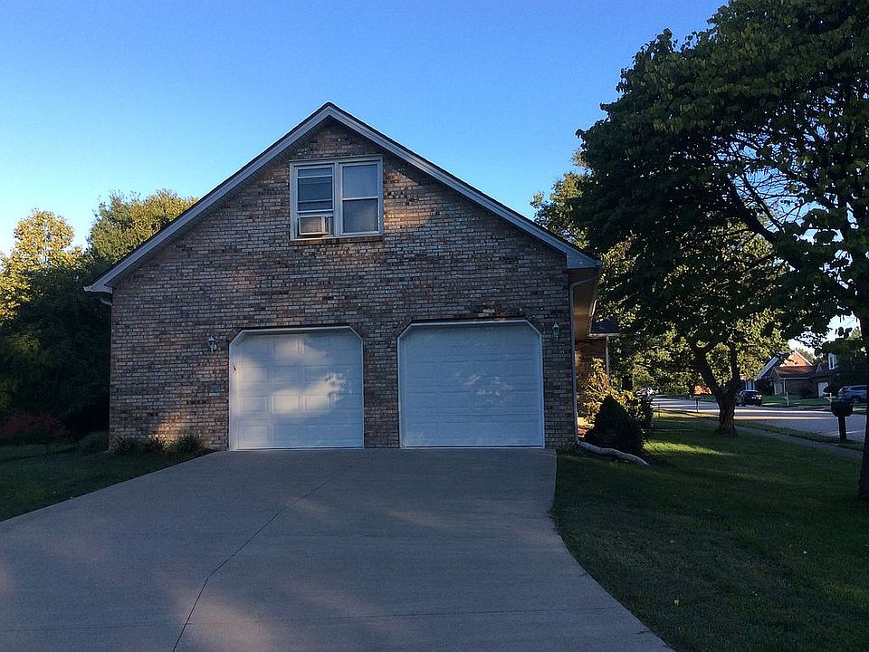 2nd image of 3623 Greenfield Dr