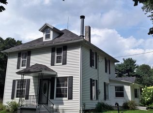 2480 E Bacon Rd, Hillsdale, MI 49242