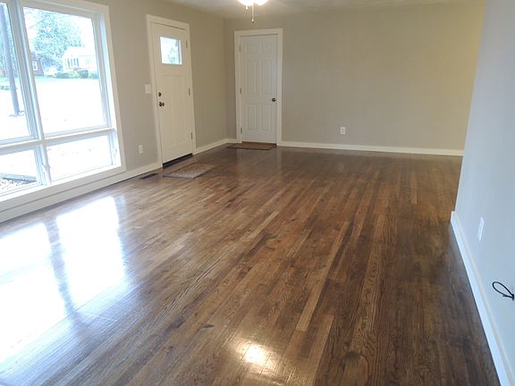 4th image of 901 Allen Ave