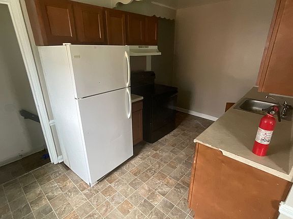 5th image of 1525 W 29th St