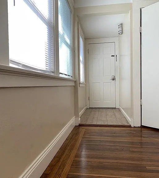 1221 Capuchino Ave #D — Photo 11