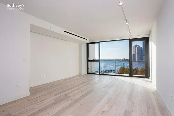 Rented by Sotheby's International Realty | media 19