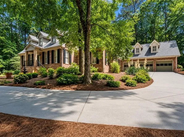 682 Austin Dr SE, Smyrna, GA 30082