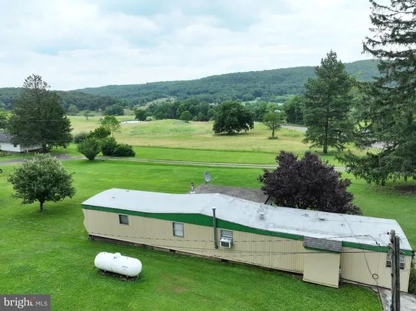 6208 Northwestern Pike, Augusta, WV 26704