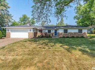 4320 Edwards Ct, Davenport, IA 52807