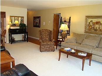 4th image of 820 Lww APT 112