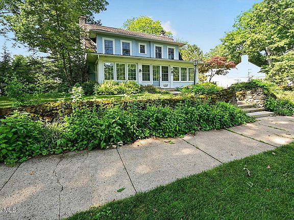 2nd image of 2333 Chevy Chase Ln