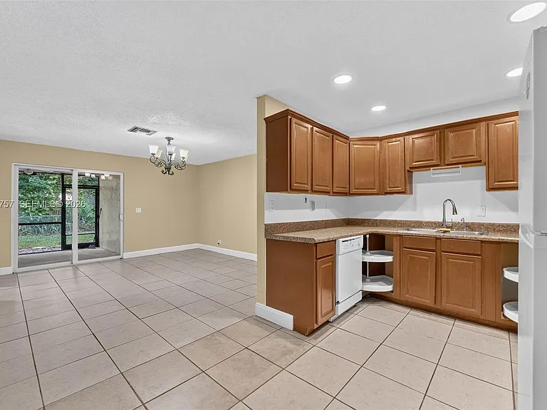 3871 NW 110th Ave #N — Photo 8