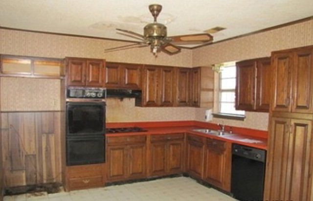 2nd image of 701 Johnson Dr