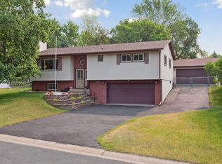 8242 Cleadis Ave, Inver Grove Heights, MN 55076