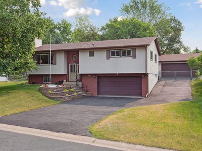 8242 Cleadis Ave, Inver Grove Heights, MN, 55076