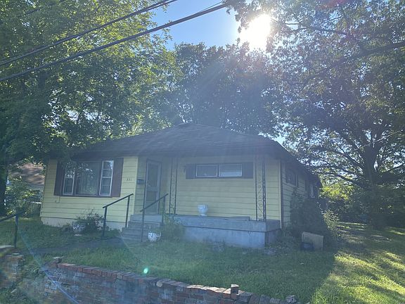 3rd image of 331 S 11th St