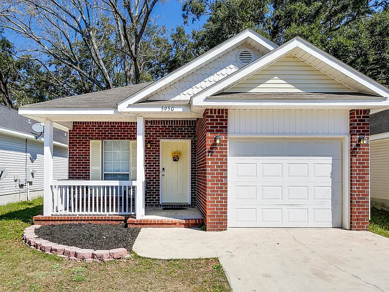 5950 Last Big Tree Ln — Photo 1