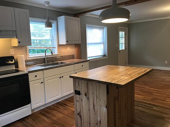 2nd image of 622 Shop St APT C