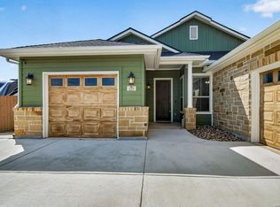 225 Iron Gate, Pleasanton, TX 78064