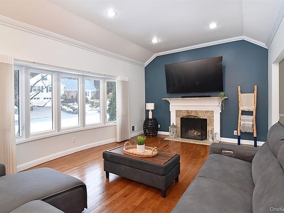 2nd image of 99 Amherst Drive