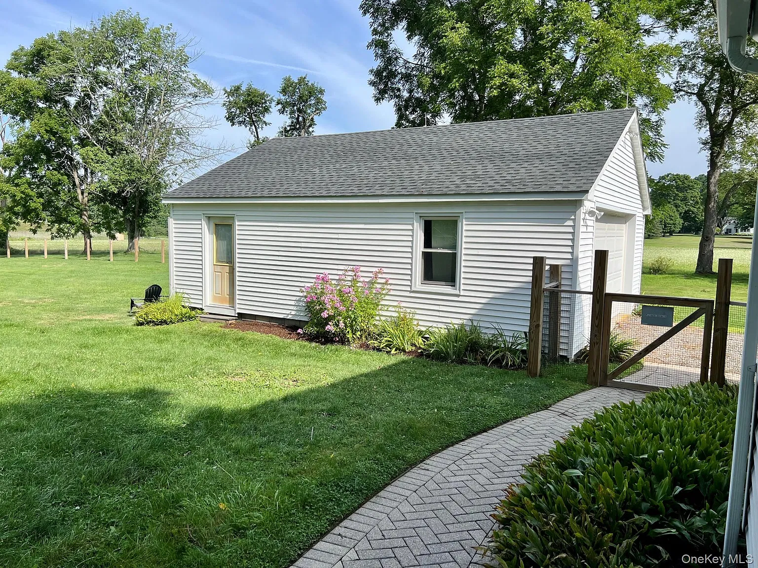 2 bed, 1.5 bath, 1504 sqft, $3,500 — Photo 3