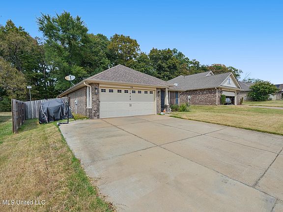 4th image of 1908 Central Ridge Dr