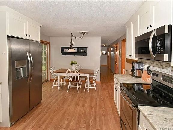 4th image of 281 Abbe Rd