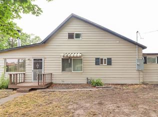 2402 N Spruce St, La Grande, OR 97850