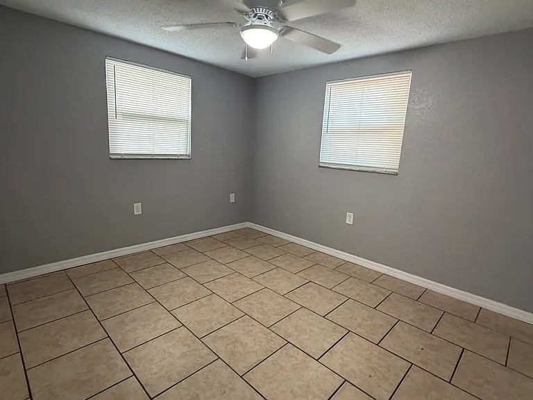 9831 Rainbow Ln — Photo 8