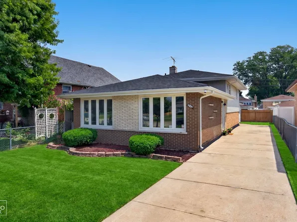7725 Narragansett Ave, Burbank, IL 60459