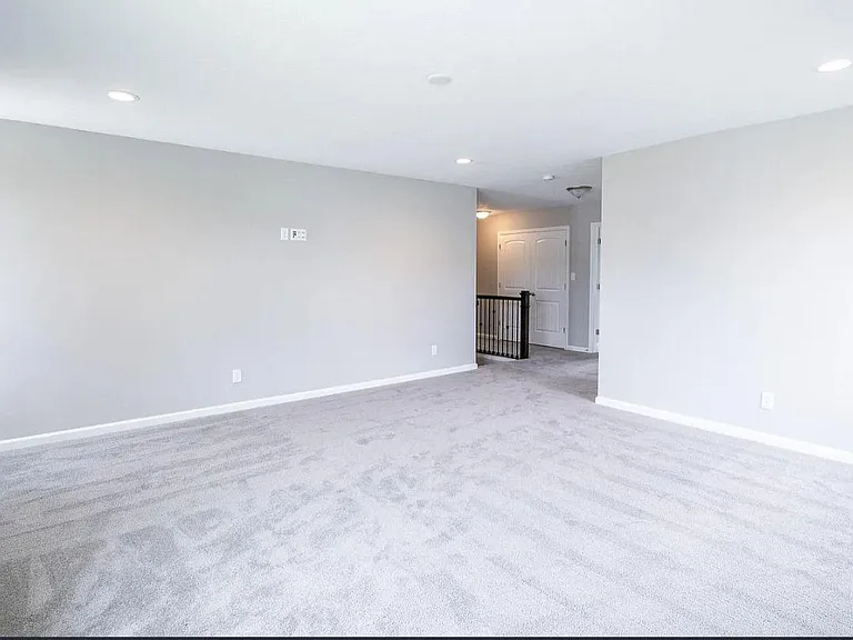 6837 Vail Ct — Photo 22