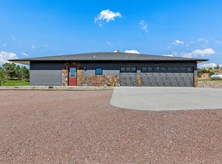 318 Meadowlark Dr, Hot Springs, SD 57747