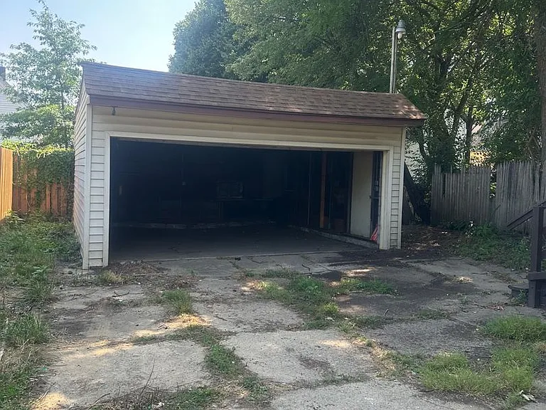 6604 Bonna Ave — Photo 3